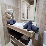 Apartment Junto Al Mar Con Gran Terraza Marbella
